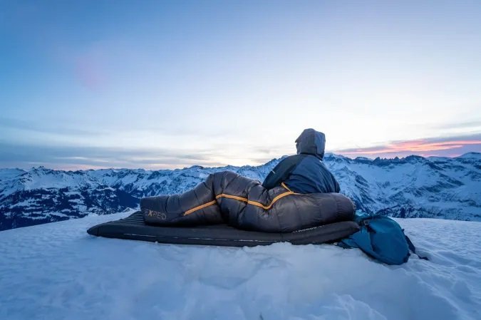 Best Sleeping Bags for Extreme Cold Weather