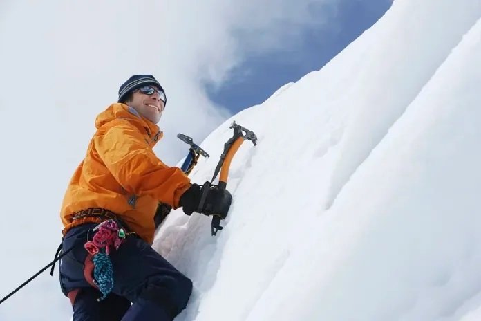 Must Have Mountaineering Ice Axes for Beginners